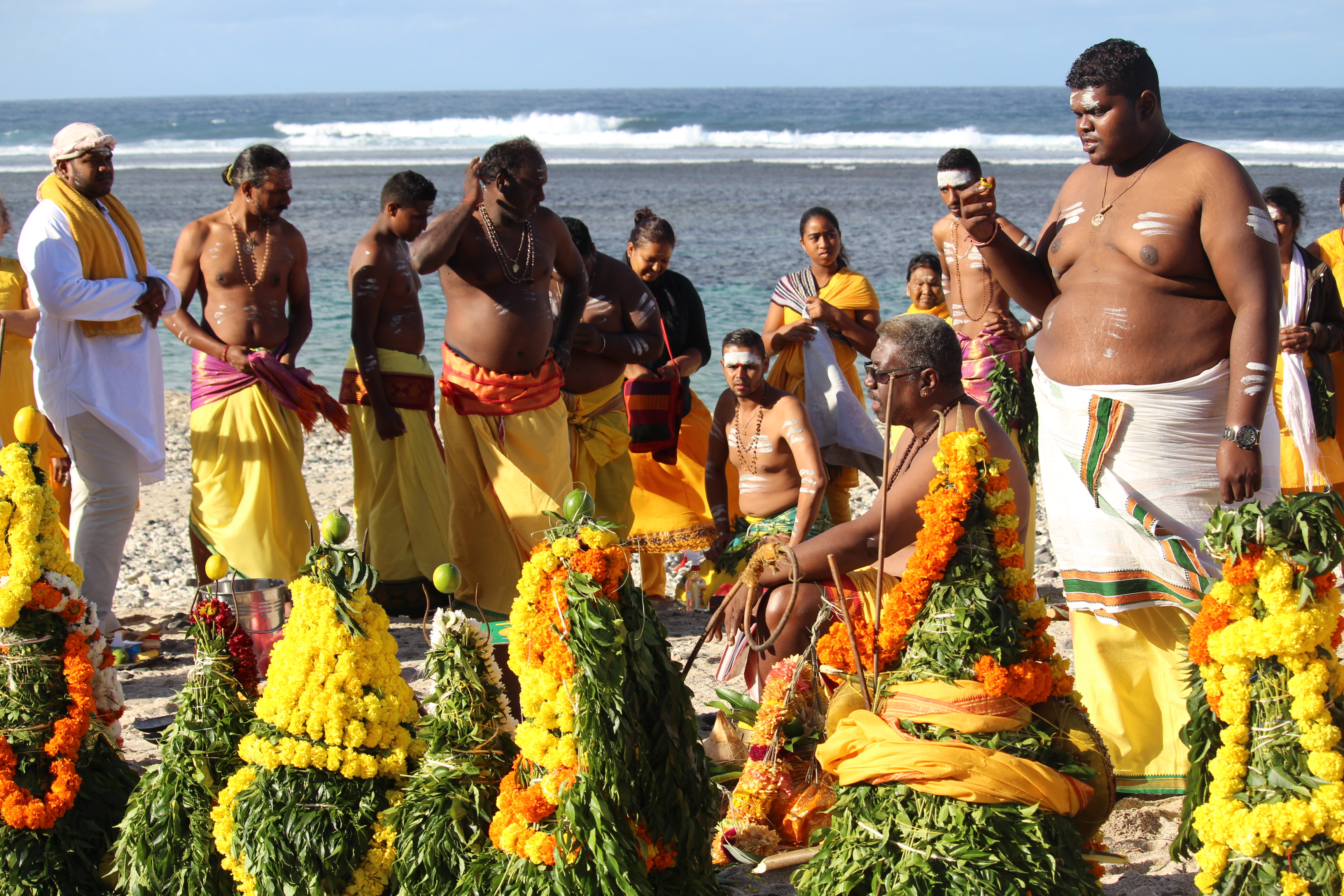 FÊTE MARIAMMAN 2016 AU KÔVIL SANGUILI KAROUPPA SWAMY (A.C.K.S.K.S) DE BOIS D'OLIVE