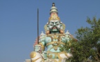 MUNEESWARAN : DIVINITÉ FAMILIALE MUNEESWARAN : DIVINITÉ FAMILIALE