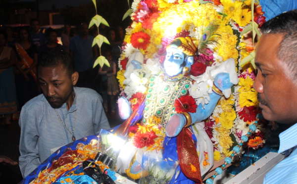 KRISHNA OURLÉ VARAM (11ÈME FÊTE) AU TEMPLE PANDIALE PRIMAT