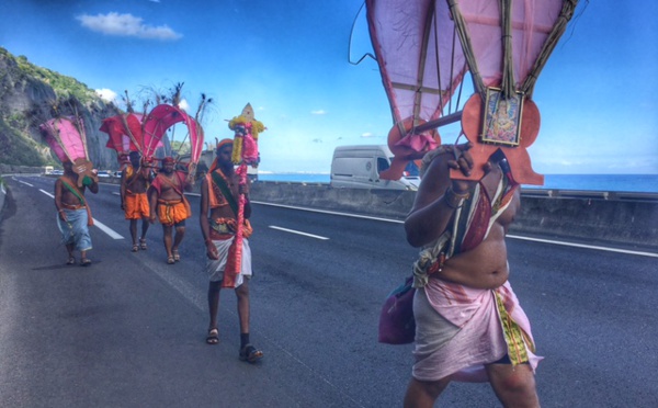 LE TOUR DE L'ÎLE EN CAVADEE