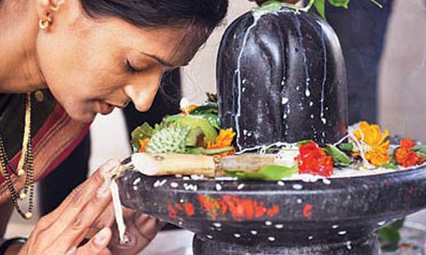LA LEGENDE DE SHIVA LINGA