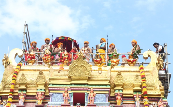 ​KUMBHABHISHEKAM (LA CÉRÉMONIE DE CONSÉCRATION DE TEMPLE)