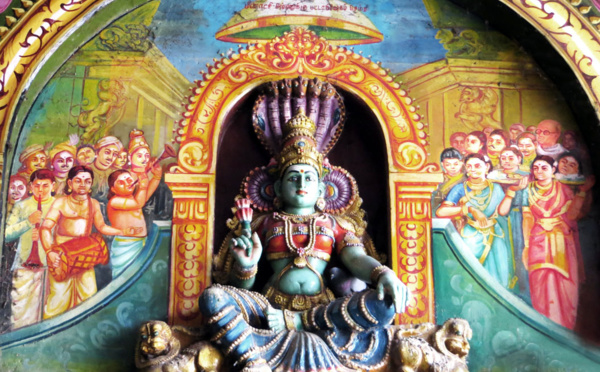 PRIÈRE À LA DÉESSE MEENAKSHI DEVI