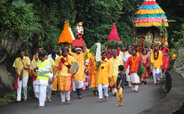 MARCHE SUR LE FEU AU TEMPLE GILLOT 2018