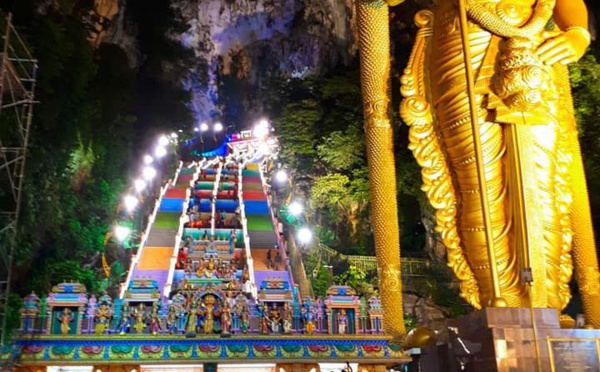 NOUVELLES PEINTURES DU TEMPLE BATU CAVES EN MALAISIE : VERS L’ILLÉGALITÉ