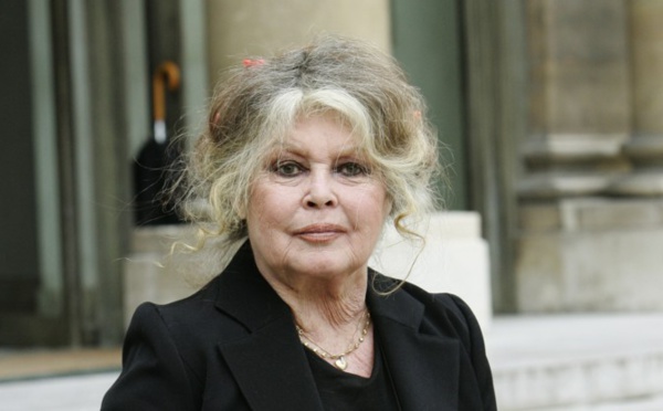 BRIGITTE BARDOT S'ATTAQUE AUX RÉUNIONNAIS