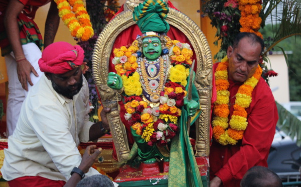 MARCHE SUR LE FEU 2019 AU TEMPLE GILLOT DE SAINTE-MARIE 
