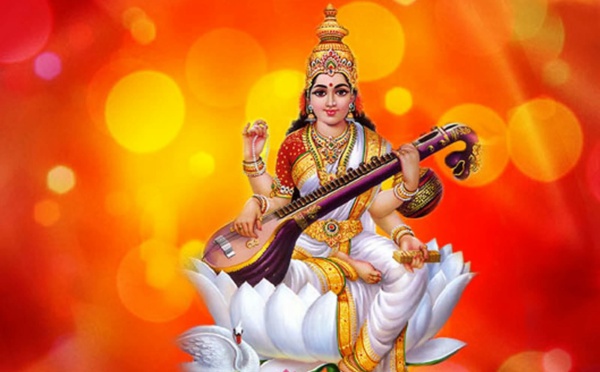 POURQUOI DEVRIEZ-VOUS VÉNÉRER LA DÉESSE SARASWATI