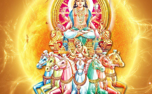 LE SOLEIL ÉGALEMENT APPELÉ SURYA-NARAYANA, SUPRÊME DE L'UNIVERS