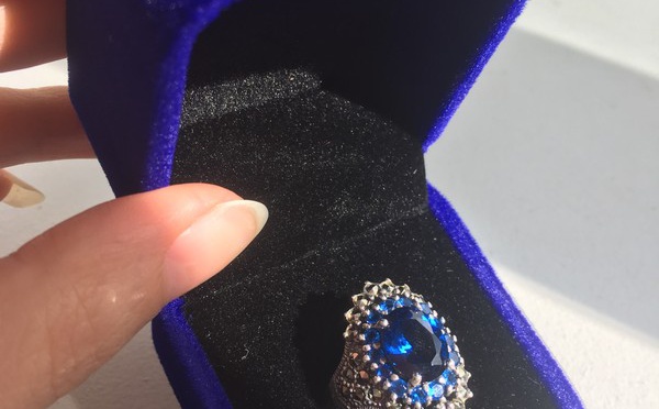 QUAND PORTER UNE BAGUE EN SAPHIR BLEU ?