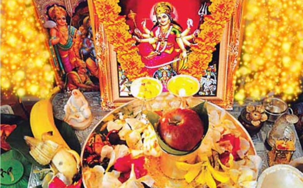 QUELLE EST L'IMPORTANCE DES FLEURS PENDANT NAVRATRI?