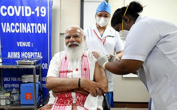 INDE : MODI VACCINÉ CONTRE LE COVID-19 