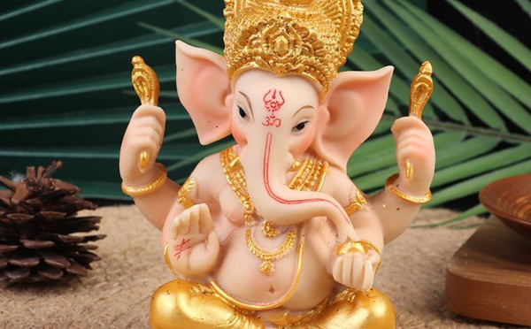 COMMENT ADORER LE SEIGNEUR GANESH ?