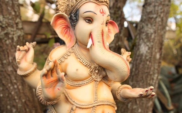 INVOCATION QUOTIDIENNE DE GANESH : L'ULTIME DISSIPATEUR D'OBSTACLES