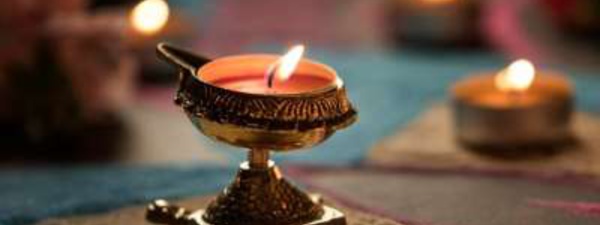ALLUMEZ UNE LAMPE À GHEE POUR DEVENIR RICHE