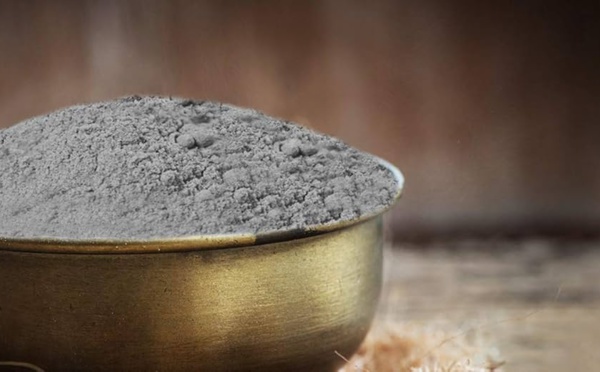 VIBHUTI / THIRUNEERU (CENDRE SACRÉE)