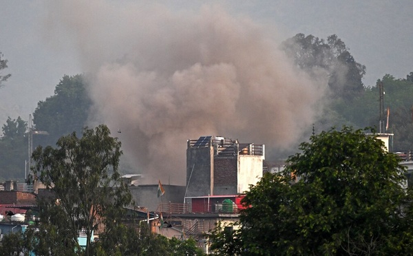 CACHEMIRE : L'INDE ET LE PAKISTAN SE BOMBARDENT 