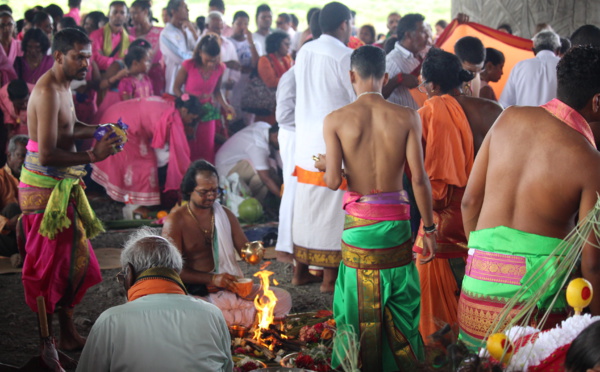 Les premières photos du Thaipusam Cavadee 2016 à Saint-Louis (Réunion)