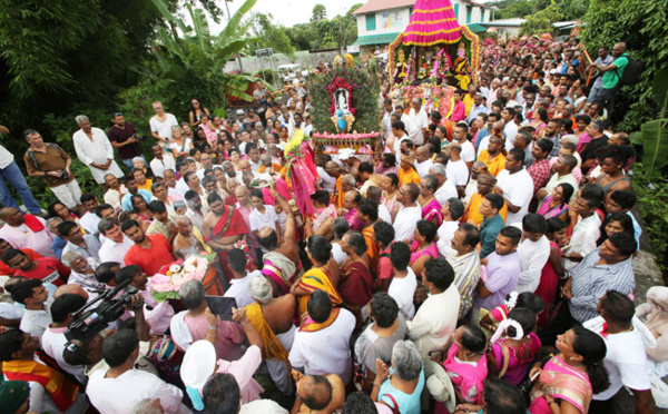 Les premières photos du Thaipusam Cavadee 2016 de St-André (Réunion)