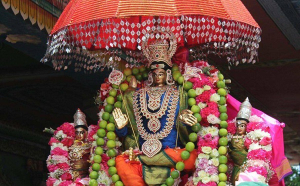 RETOUR EN IMAGES SUR LE THAIPUSAM CAVADEE 2016