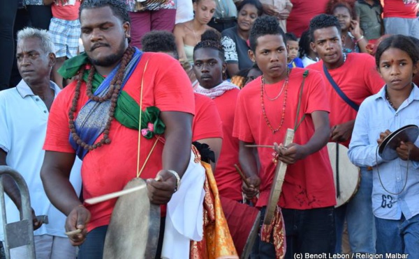 MARCHE SUR LE FEU TANAMBO À SAINT-PIERRE 2016