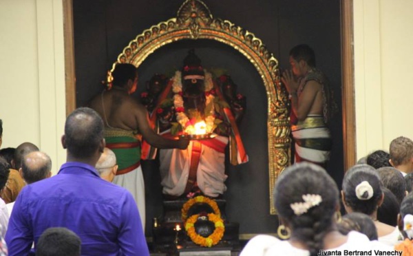 DÉBUT DE LA MÂHA SHIVARATRI À L'ASHRAM DU PORT