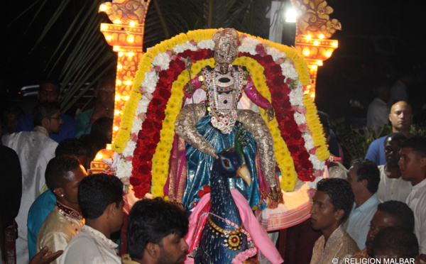 3ÈME OUTCHVAM SITTIRAÏ CAVADEE 2016 TEMPLE NARASSINGUA PEROUMAL