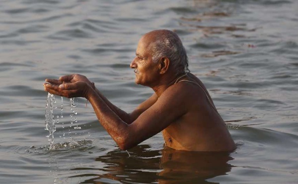 Inde : l’eau sainte du Gange bientôt vendue en ligne 