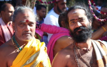 LA FAMILLE SUNDARAM FACE AU NON-RENOUVELLEMENT DE LEURS CONTRATS  LA FAMILLE SUNDARAM FACE AU NON-RENOUVELLEMENT DE LEURS CONTRATS