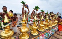 LE RITUEL DU KUMBHABHISHEKAM DANS LES TEMPLES HINDOUS