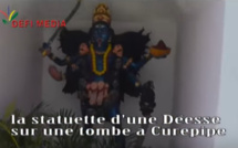 MAURICE : LA STATUETTE D'UNE DÉESSE SUR UNE TOMBE MAURICE : LA STATUETTE D'UNE DÉESSE SUR UNE TOMBE