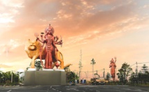 GRAND-BASSIN : CONSÉCRATION DE LA PLUS GRANDE STATUE DE MAA DURGA AU MONDE