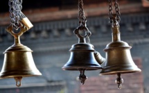 CLOCHES DANS LES TEMPLES HINDOUS