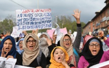 INDE : DEUX FEMMES TONDUES POUR AVOIR «RÉSISTÉ» À UNE TENTATIVE DE VIOL  INDE : DEUX FEMMES TONDUES POUR AVOIR «RÉSISTÉ» À UNE TENTATIVE DE VIOL