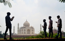 LE TAJ MAHAL ROUVRE SES PORTES MALGRÉ LA PROGRESSION DE L’ÉPIDÉMIE EN INDE 