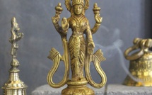 COMMENT GARDER L'IDOLE DE LA DÉESSE LAKSHMI À LA MAISON ?